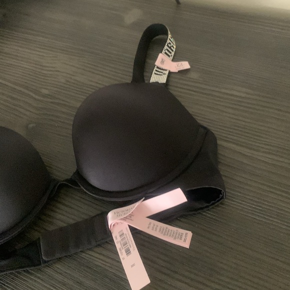 Victoria's Secret Black Bra with Pink Lining shiny very sexy  push up $70 - Picture 2 of 7
